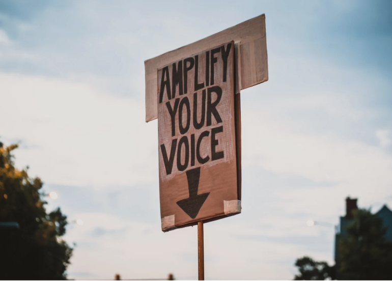 Faites taire le bruit et retrouvez votre voix authentique.